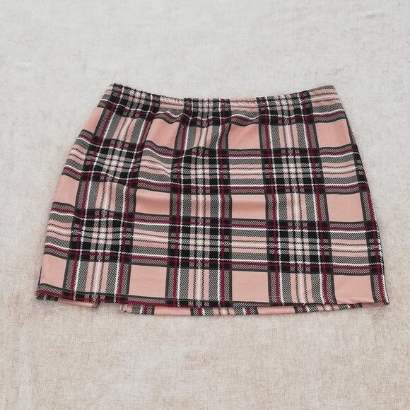 Shein Curve Red, White, Pink Striped Plaid Mini Skirt Size 3XL - Picture 1 of 3